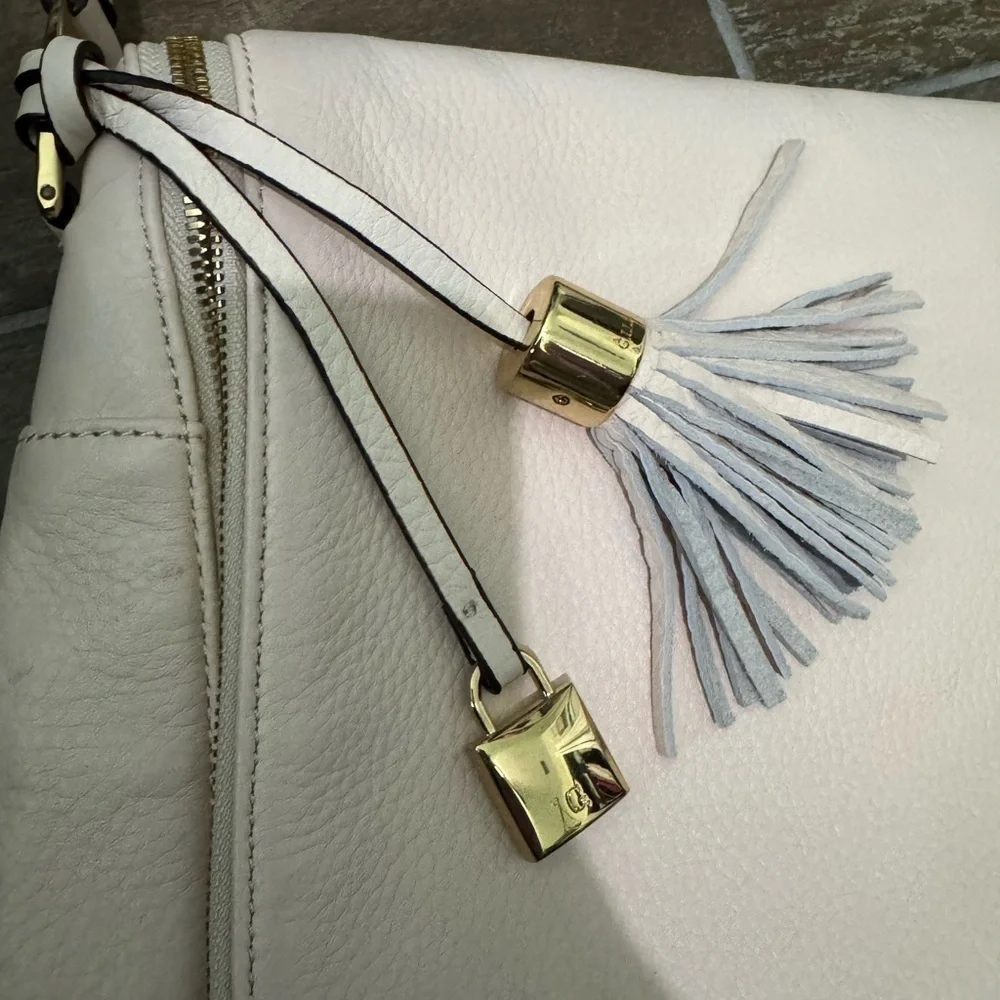 G.I.L.I. Cream Shoulder Bag with Flap Closure and Tassel